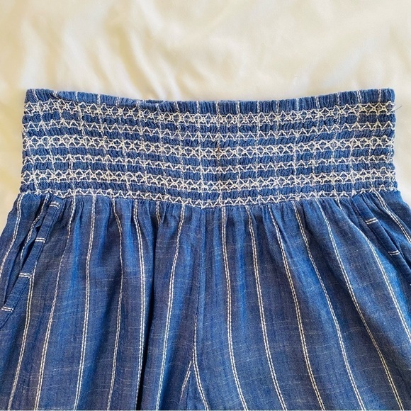 Blue Island cropped pant with tassel detail size SMALL - Picture 3 of 8